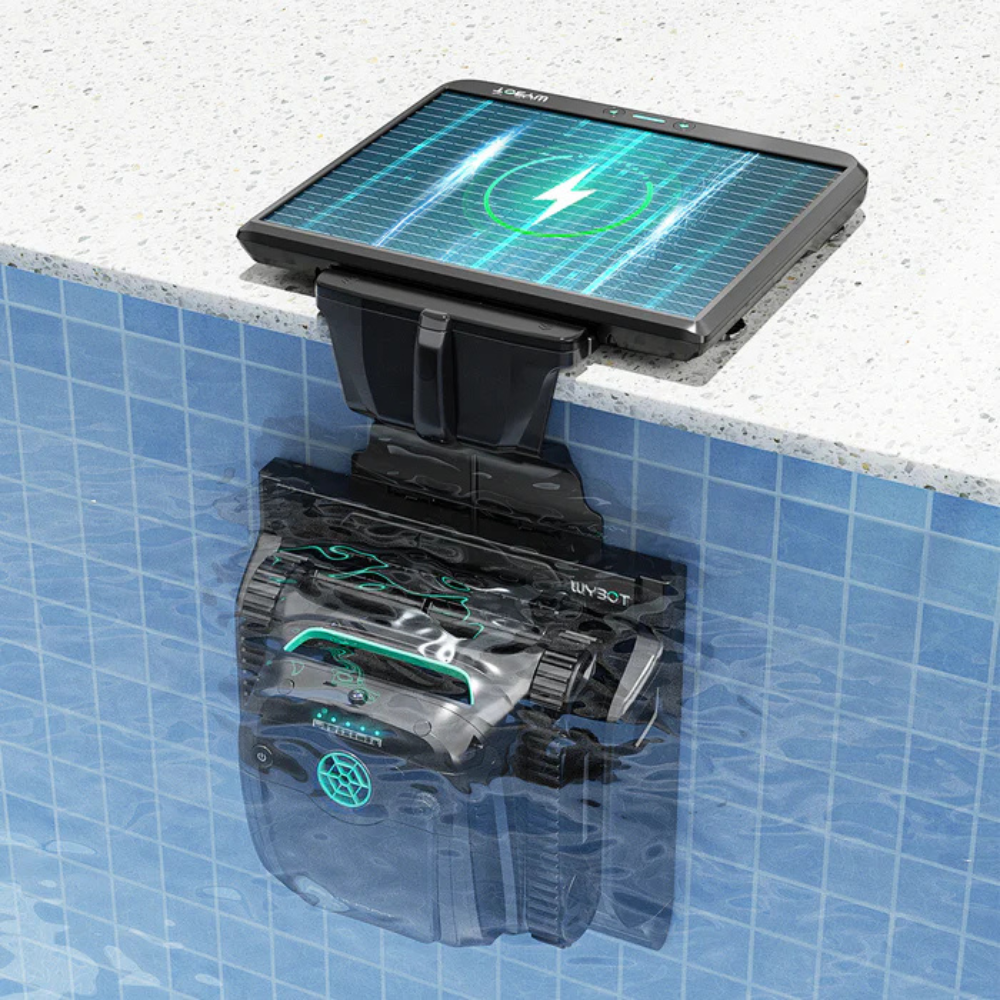 SolarSweep™ Intelligent Pool Cleaner